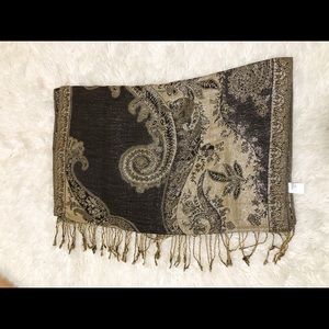 Brown and gold sparkly table runner